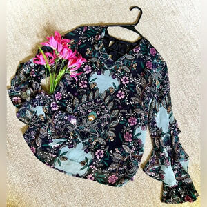A. Byer Paisley Floral Tiered Sleeve Blouse - Small